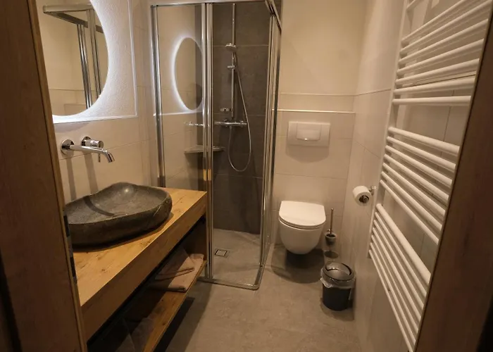 Apartmenthaus Kristall アパート *